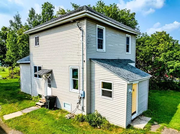 94 Hines ST,  Washburn,  ME 04786