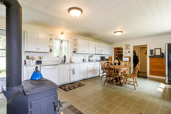 Union, ME 04862,138 Appleton RD