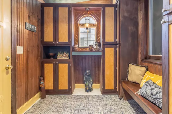 Greenbush, ME 04418,964 Main RD