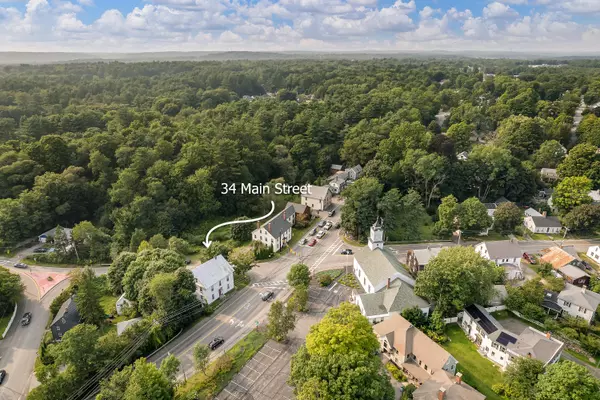 Topsham, ME 04086,34 Main ST