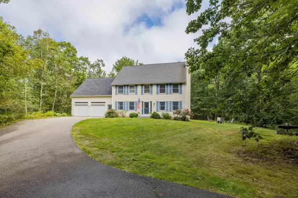 15 Lilac LN, Kennebunkport, ME 04046