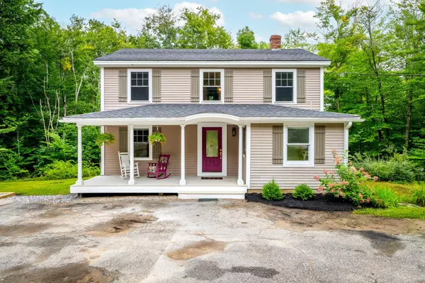 3 Valley LN,  Sebago,  ME 04029