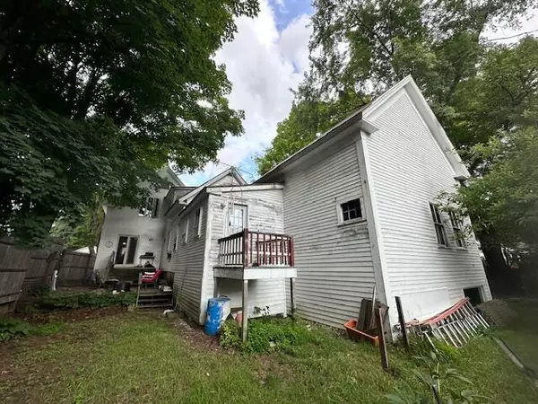 Sanford, ME 04083,17 Weeman ST