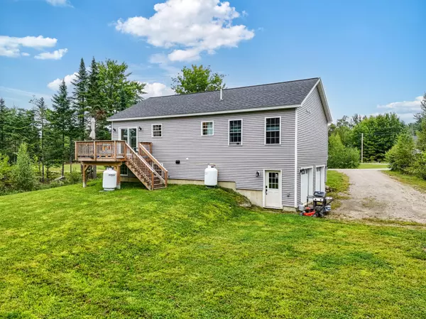Hampden, ME 04444,35 Rae WAY