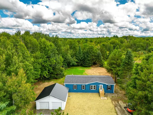 906 Main ST, Bradley, ME 04411