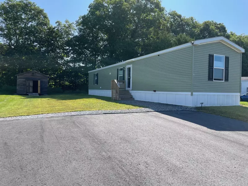 19 Brooke AVE, Belfast, ME 04915