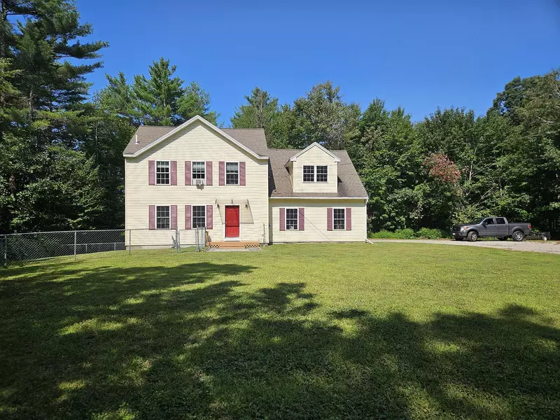 302 Meadow RD, Raymond, ME 04071