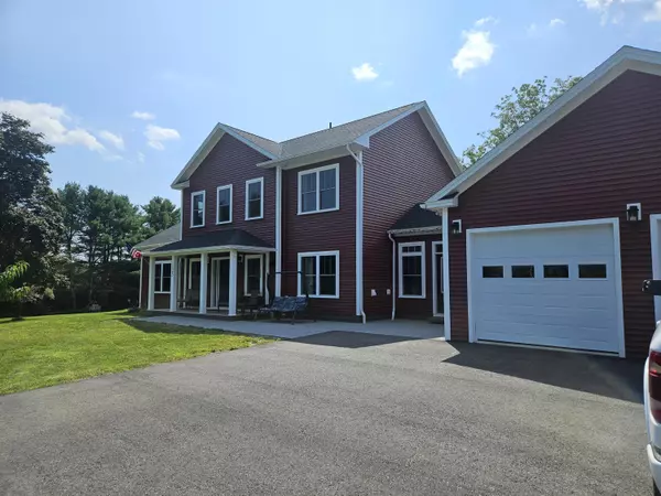 125 Gray RD, Palmyra, ME 04965