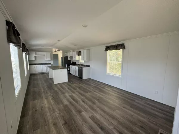 Ellsworth, ME 04605,3 Amanda Lane