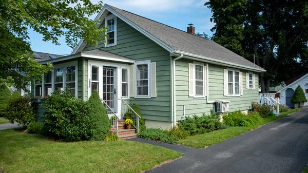 16 Katahdin ST, Bangor, ME 04401