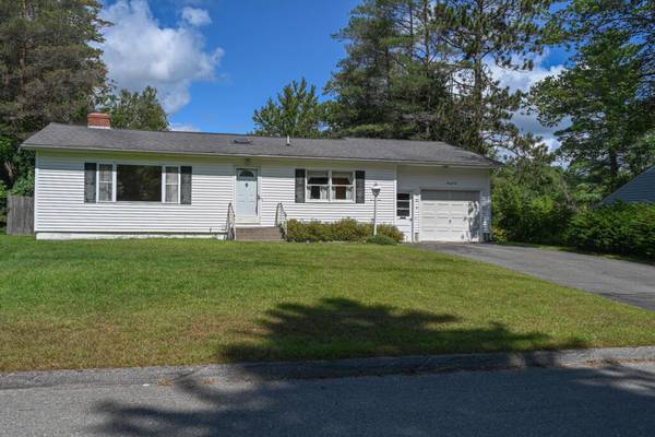 25 Mainewood AVE, Orono, ME 04473