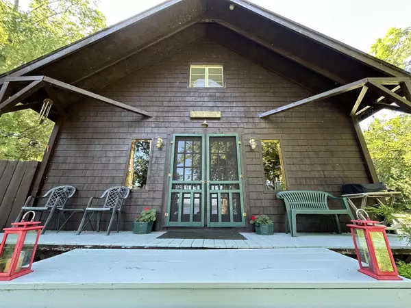 Willimantic, ME 04443,276 S Cove RD