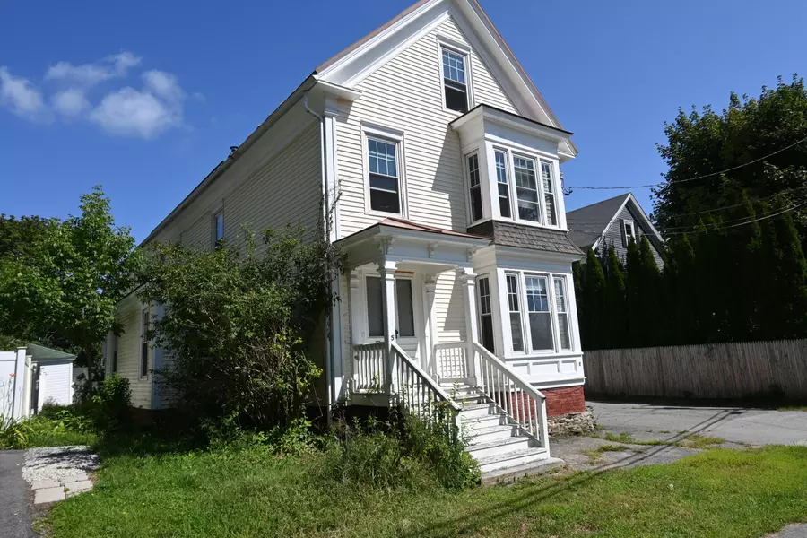 5 Lawrence ST, Waterville, ME 04901