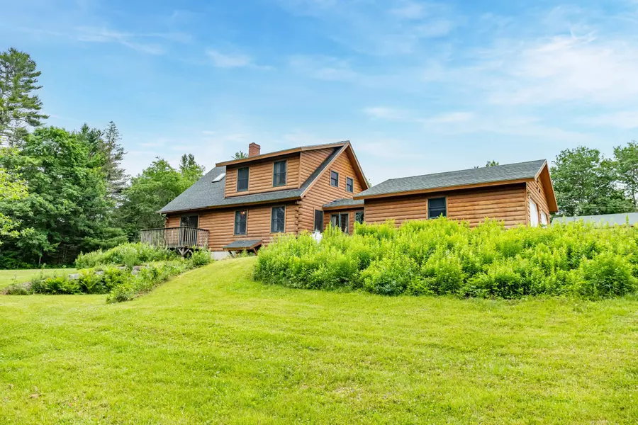 37 Dry Moon LN, Blue Hill, ME 04614