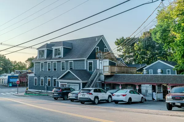 Ogunquit, ME 03907,243 Main ST