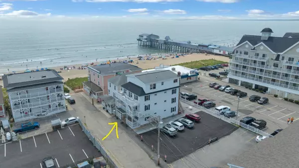 5 Kinney AVE #202, Old Orchard Beach, ME 04064