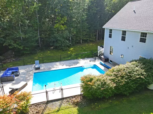 Hermon, ME 04401,88 Stoneybrook WAY