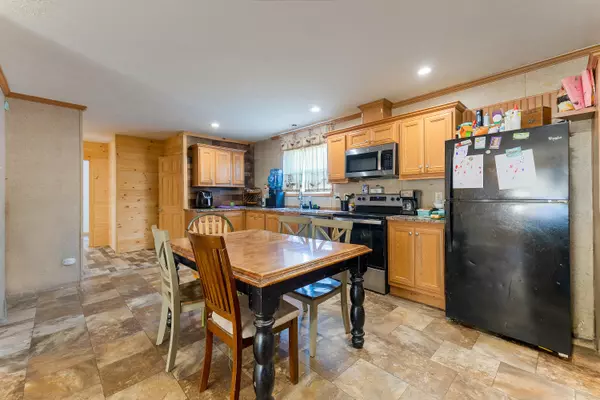 Lisbon, ME 04250,20 Woodside DR