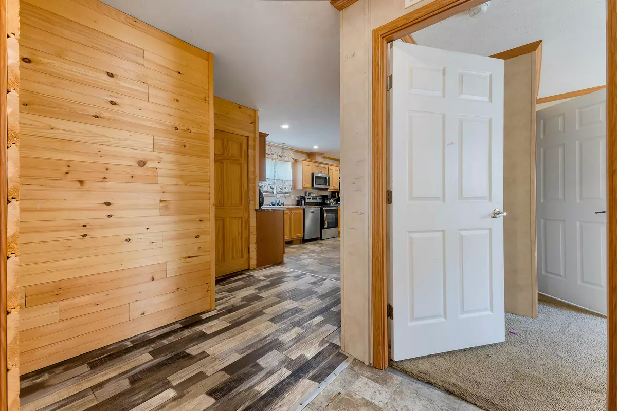 Lisbon, ME 04250,20 Woodside DR