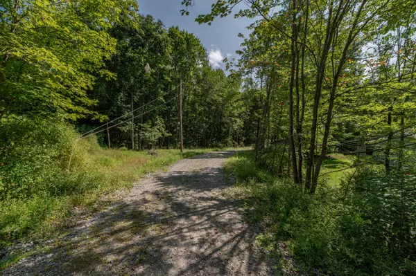 West Gardiner, ME 04345,28 Lawson DR