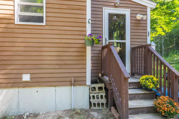 Shapleigh, ME 04076,28 Hilltop LN