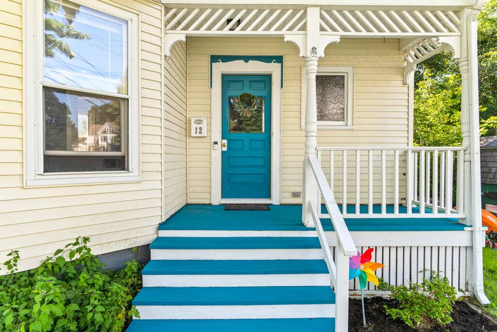 12 Addison ST, Lisbon, ME 04252