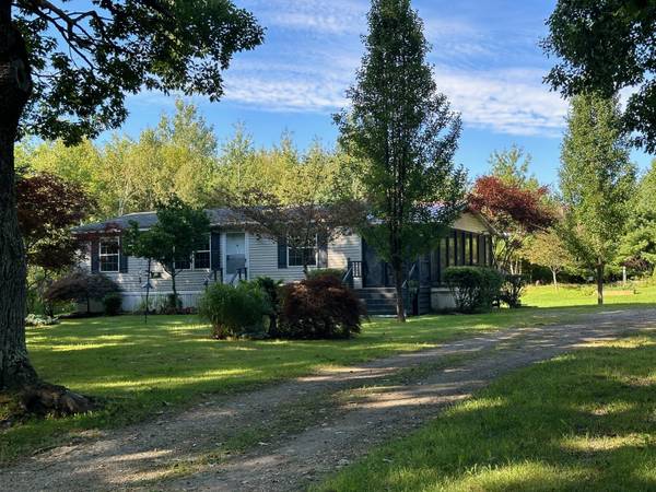 33 Bicknell RD, Belmont, ME 04952