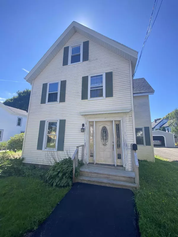 36 Grove ST, Rockland, ME 04841