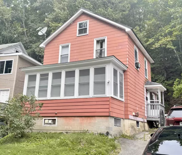 65 Boothby ST, Augusta, ME 04330