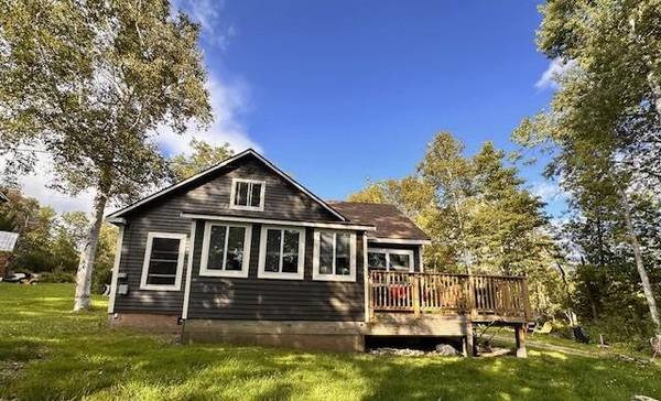 112 Lakeside Lodges RD, Rangeley, ME 04970