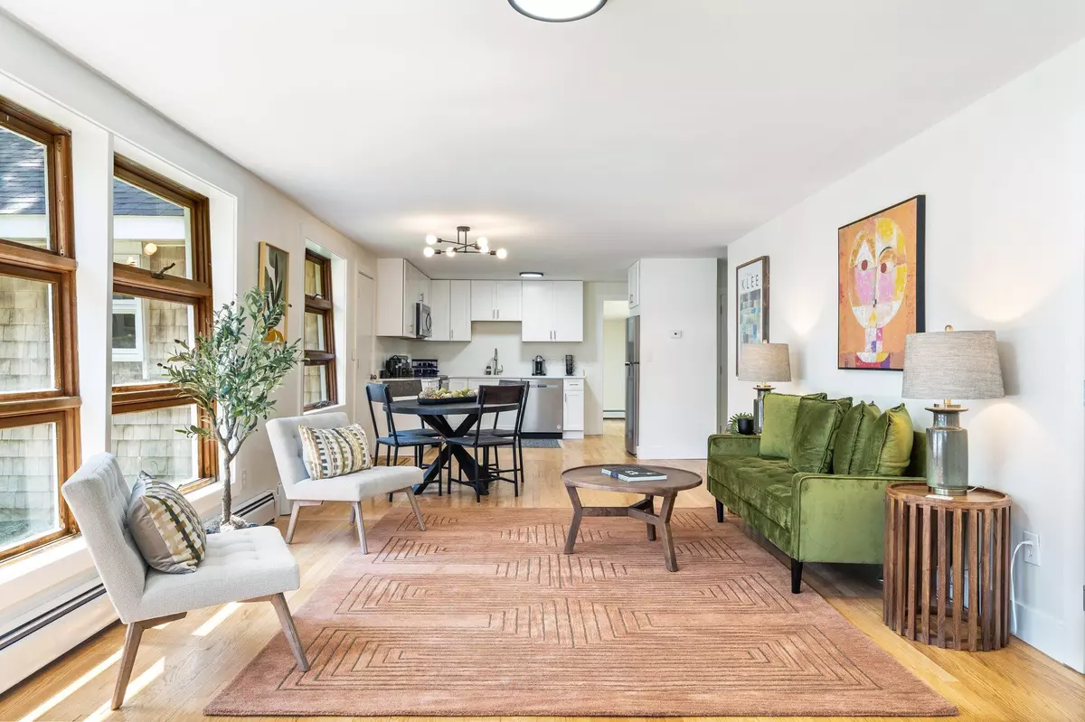 South Portland, ME 04106,221 Pine ST