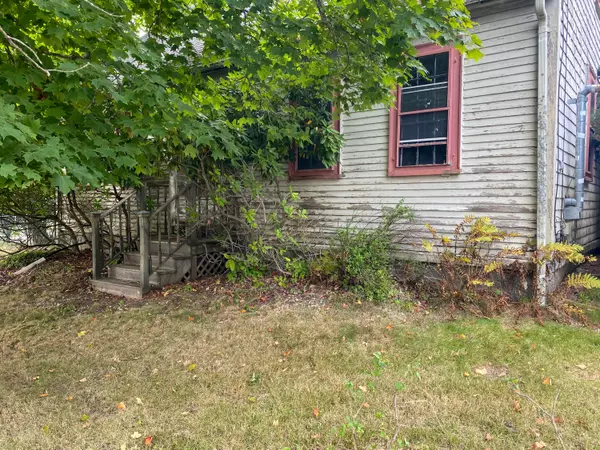 Machias, ME 04654,2 Bruce ST