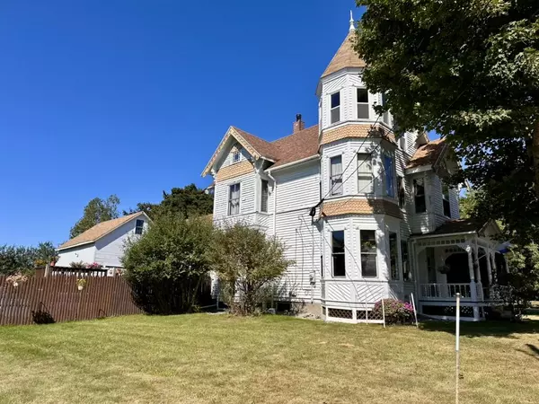 Machias, ME 04654,8 Drisko ST