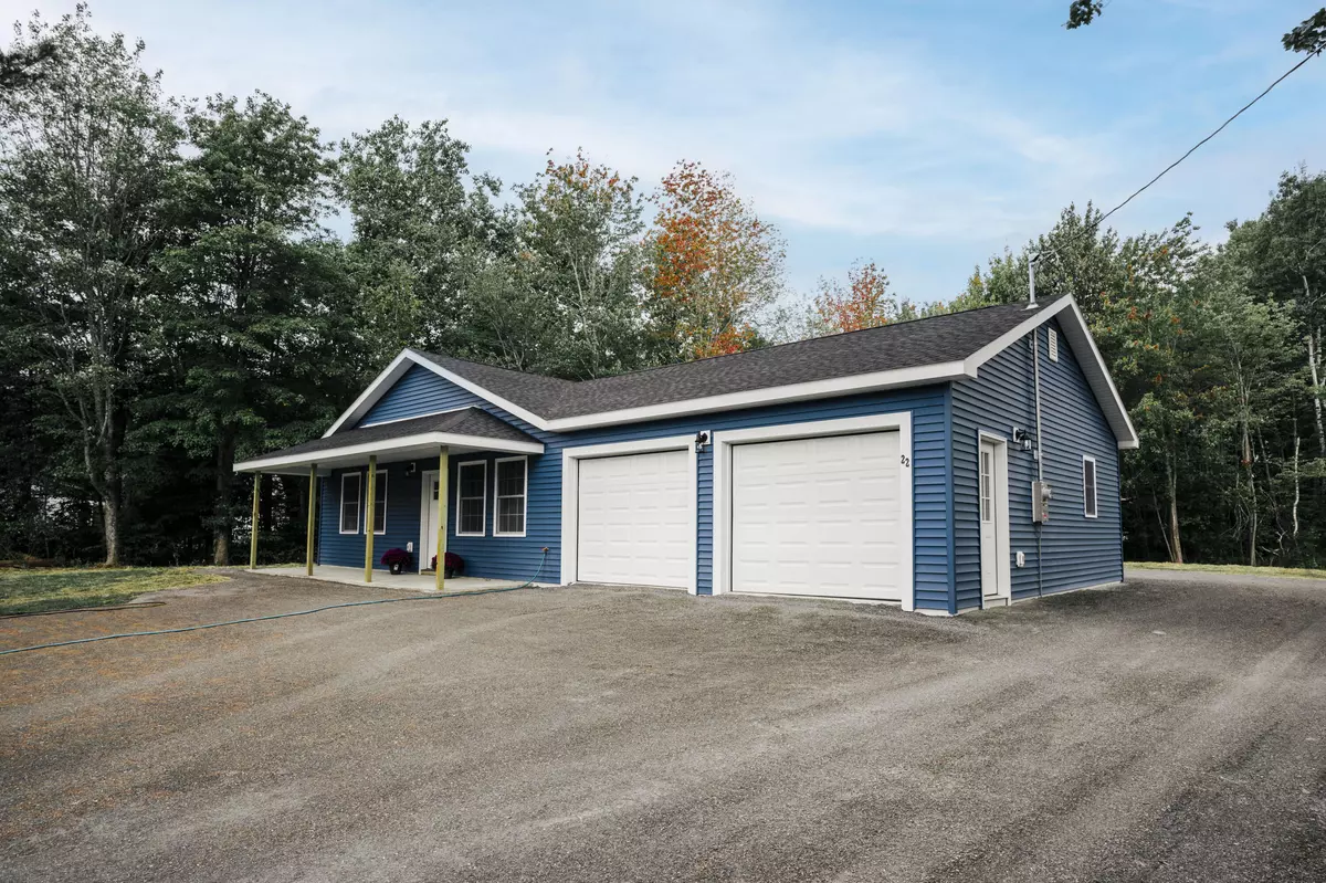 Milford, ME 04461,22 Morin LN