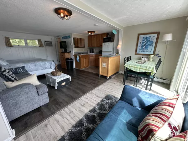 Wells, ME 04090,2090 Post RD #8B