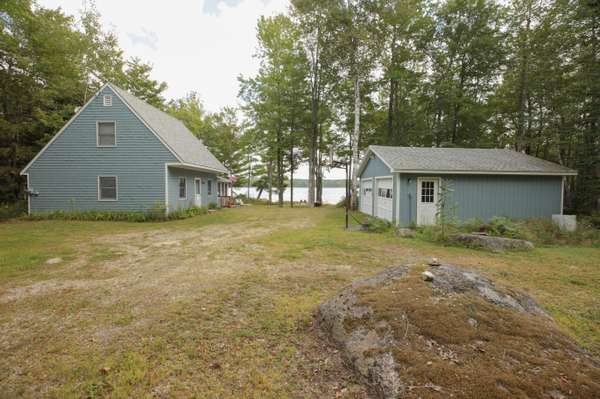 326 W Toddy LN, Blue Hill, ME 04614