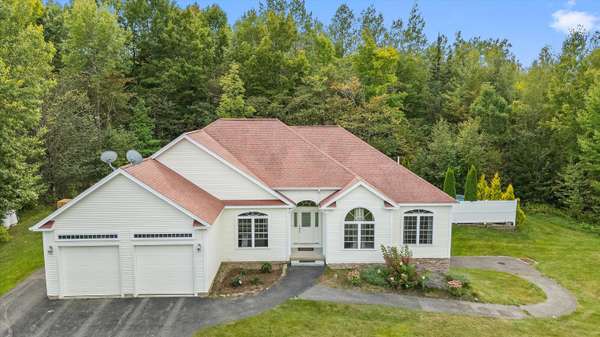 283 Skyline RD, Bangor, ME 04401