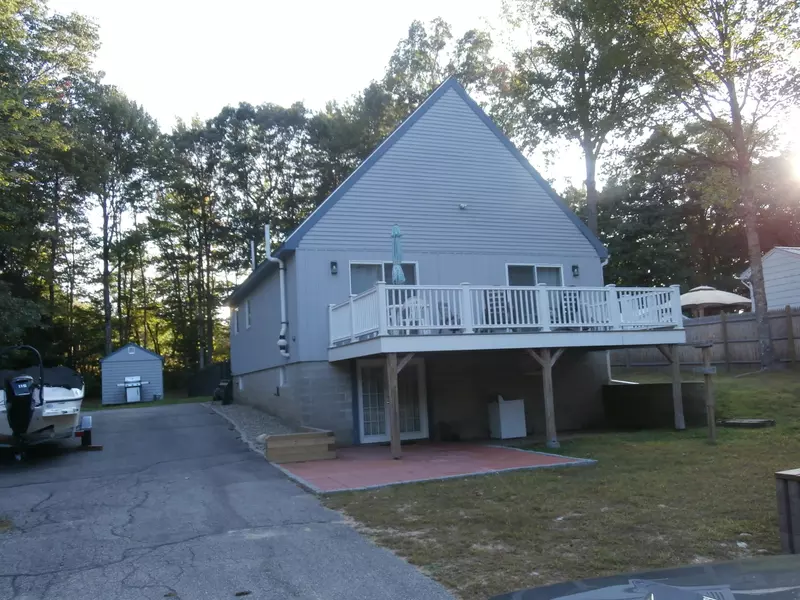 11 Fairlane DR, Acton, ME 04001