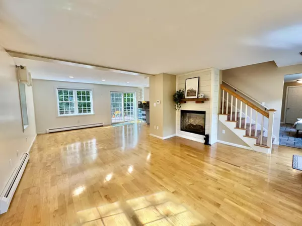 Kennebunk, ME 04043,14 Oak Bluff RD
