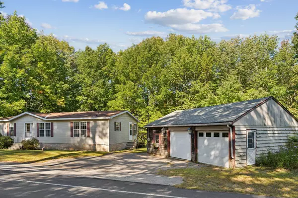 Wells, ME 04090,818 Branch RD