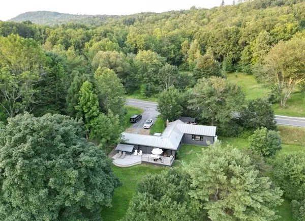 58 Townhouse RD, Vienna, ME 04360