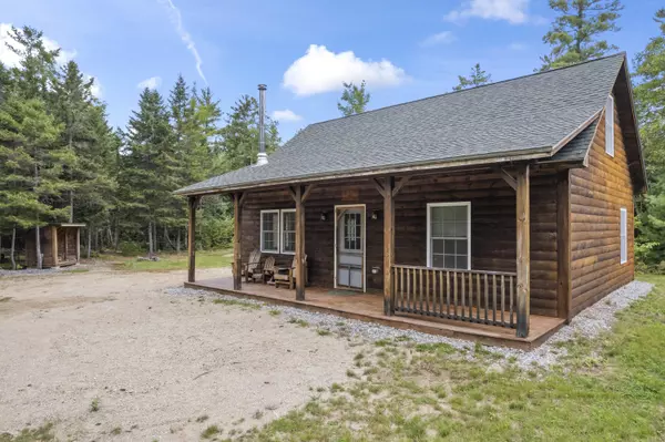 Hanover, ME 04237,12 Hawthorne RD