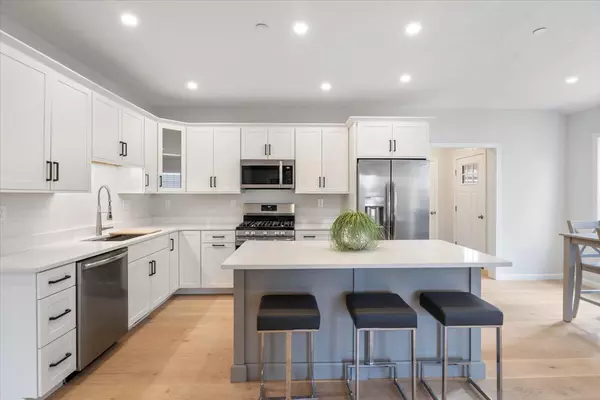 Kittery, ME 03904,24 Regency CIR #1