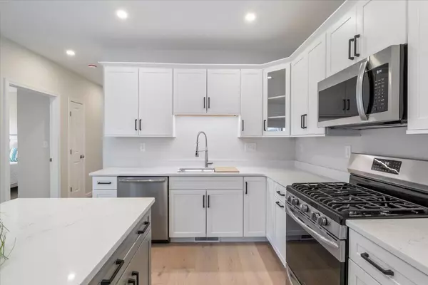 Kittery, ME 03904,24 Regency CIR #1