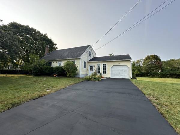 105 Gendron DR, Wells, ME 04090