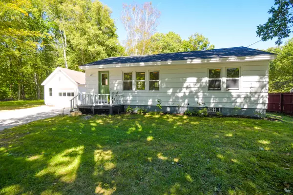 Freeport, ME 04032,166 S Freeport RD