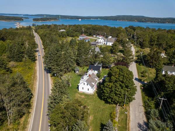 8 Hardys Hill RD, Deer Isle, ME 04627