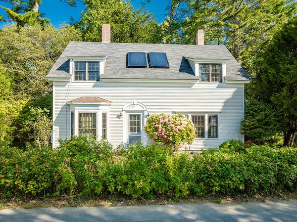 53 Saturday Cove RD, Northport, ME 04849