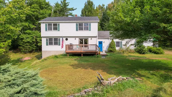 564 Fuller RD, Carmel, ME 04419