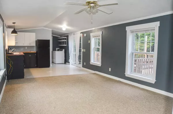 Sidney, ME 04330,40 Wildwood DR